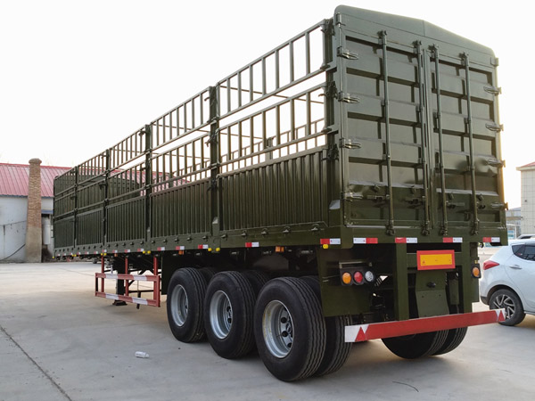 倉柵式運輸半掛車