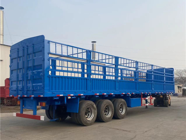倉柵式運輸半掛車