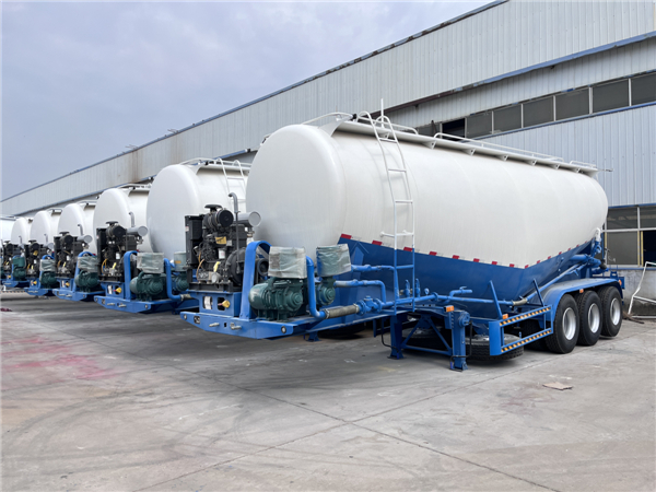 粉粒物料運輸半掛車